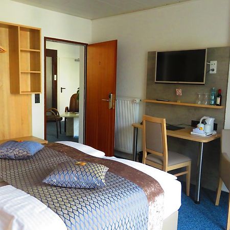 Hotel Am Sonnenhang Касел Екстериор снимка