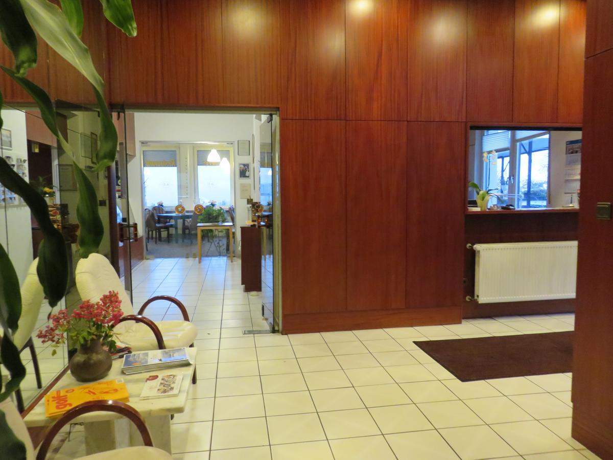 Hotel Am Sonnenhang Касел Екстериор снимка