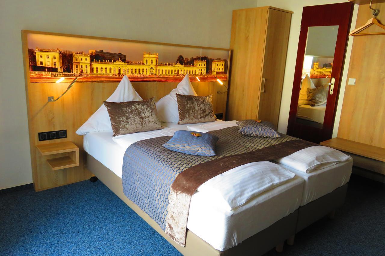 Hotel Am Sonnenhang Касел Екстериор снимка